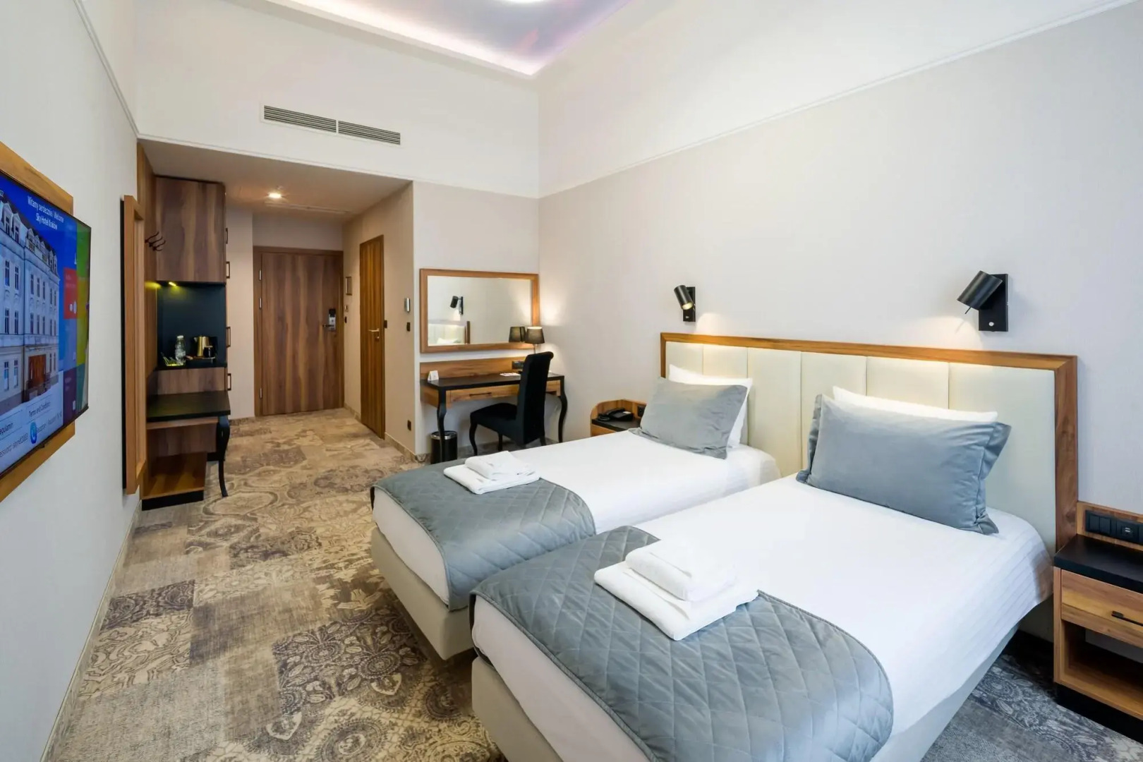 Photo - Sky Hotel Kraków