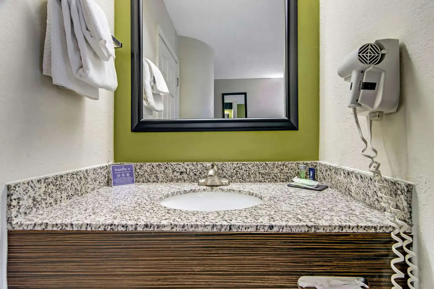 Foto - Sleep Inn near I-80 and I-94