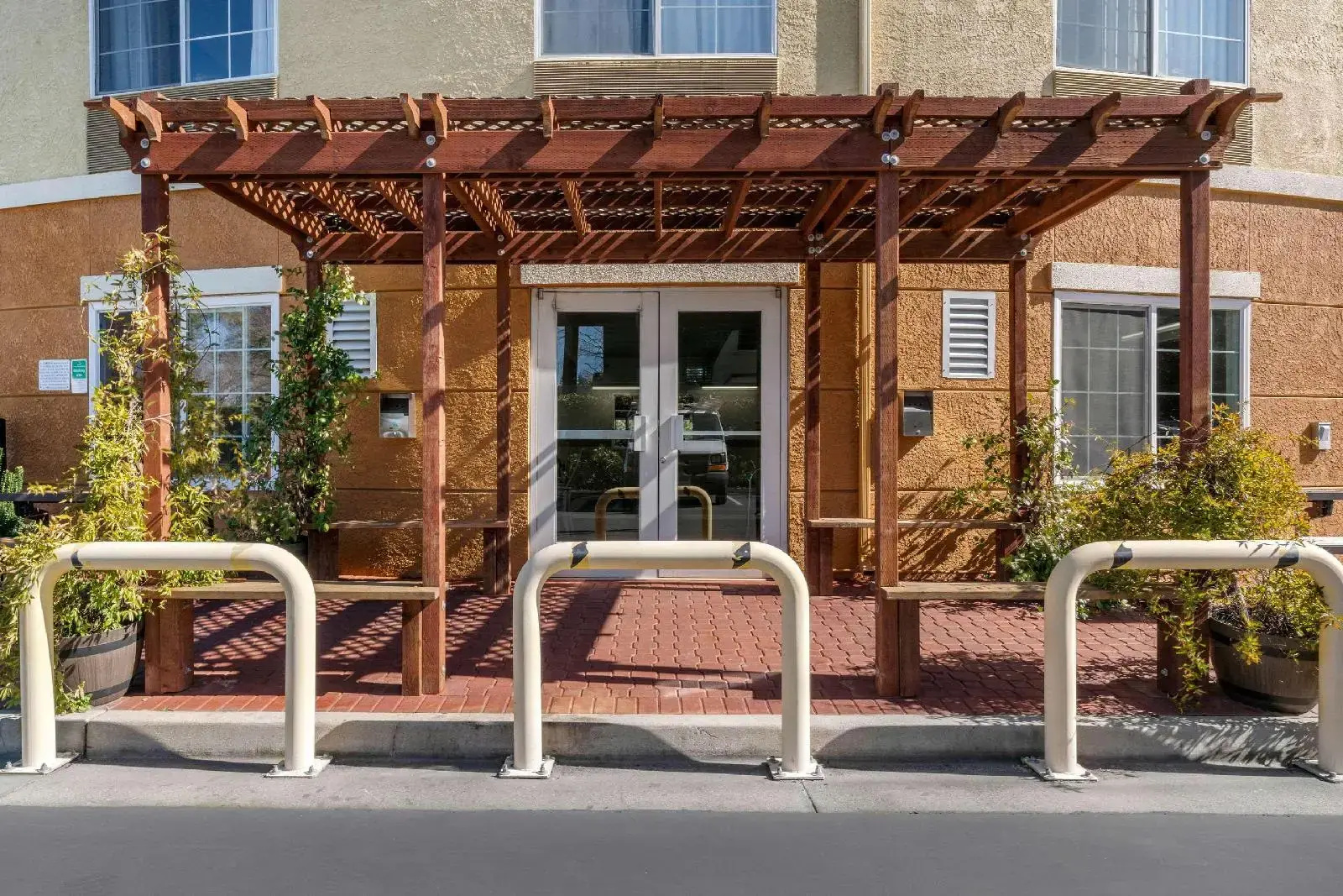 Photo - Comfort Inn & Suites Sacramento - University Area