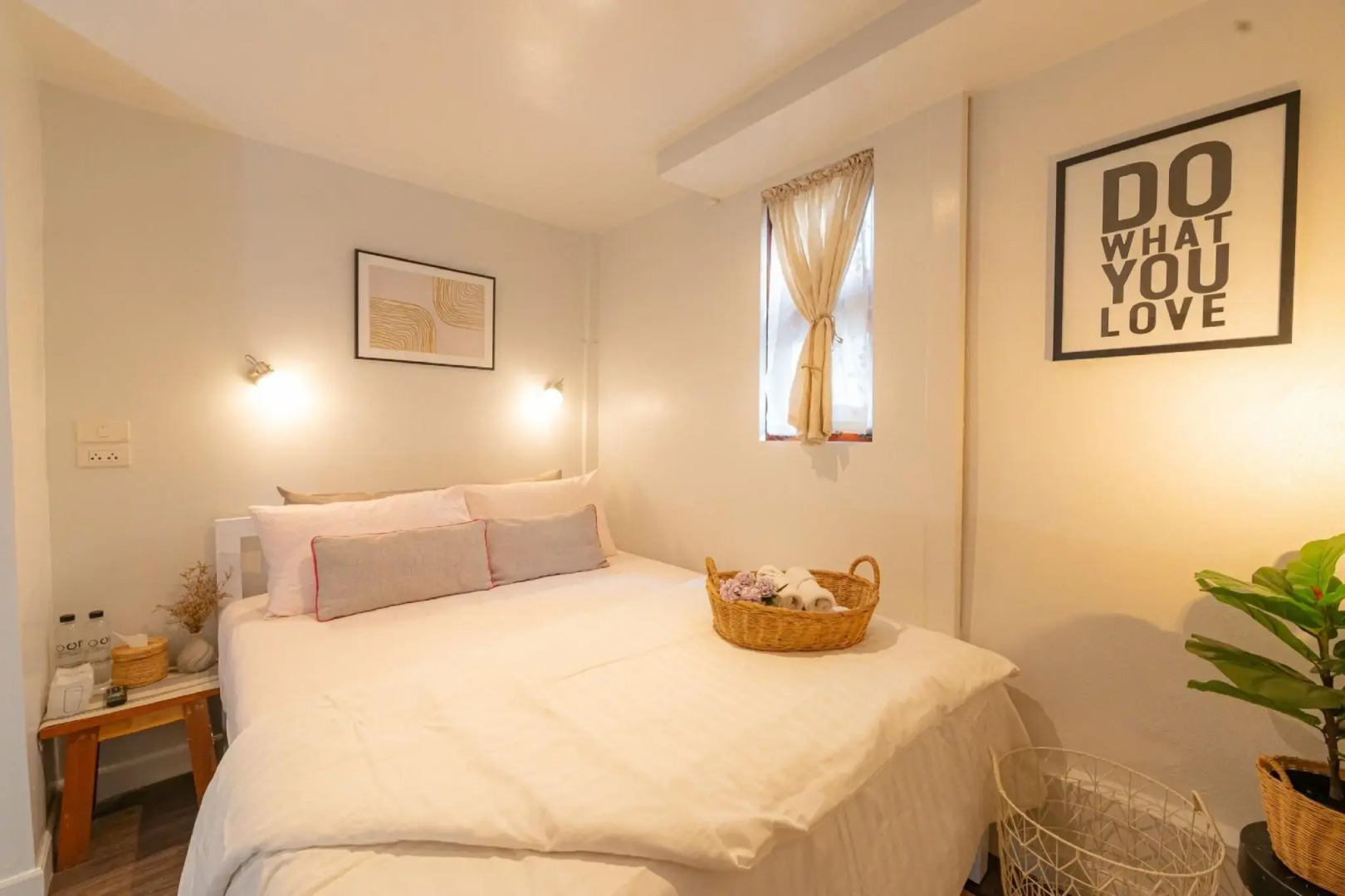 Photo - Oon Poshtel x Cafe