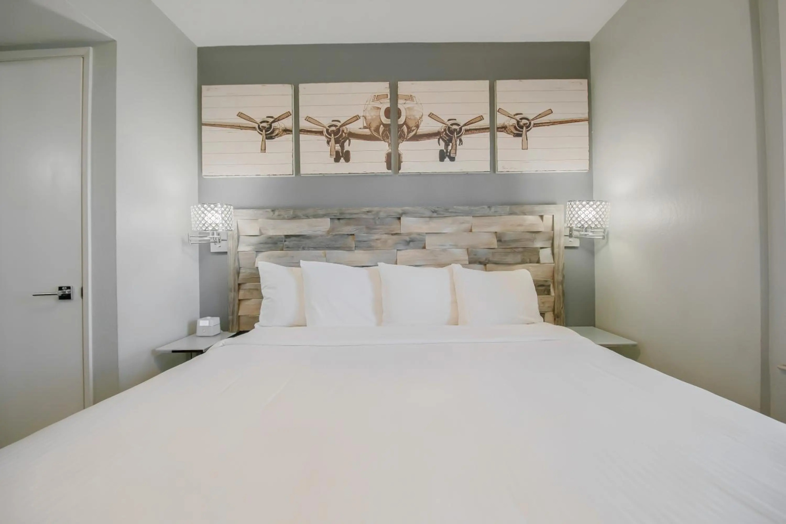 Photo - Lions Gate Hotel