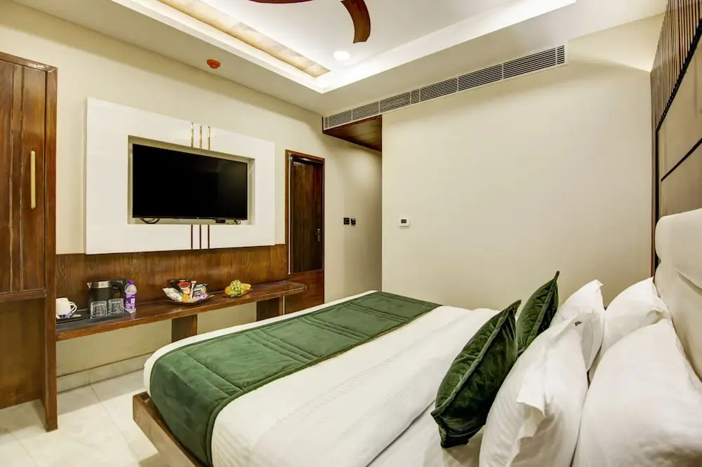 Photo - The Leena International-Near Connaught Place & New Delhi Railway Station