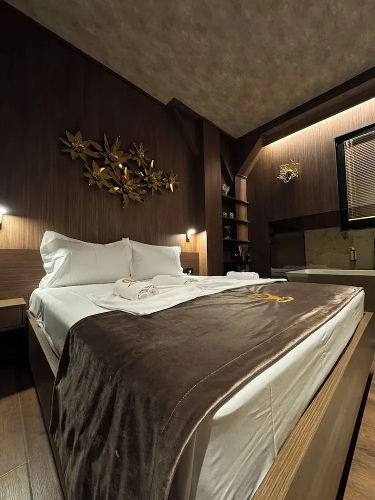 Photo - The HH Point