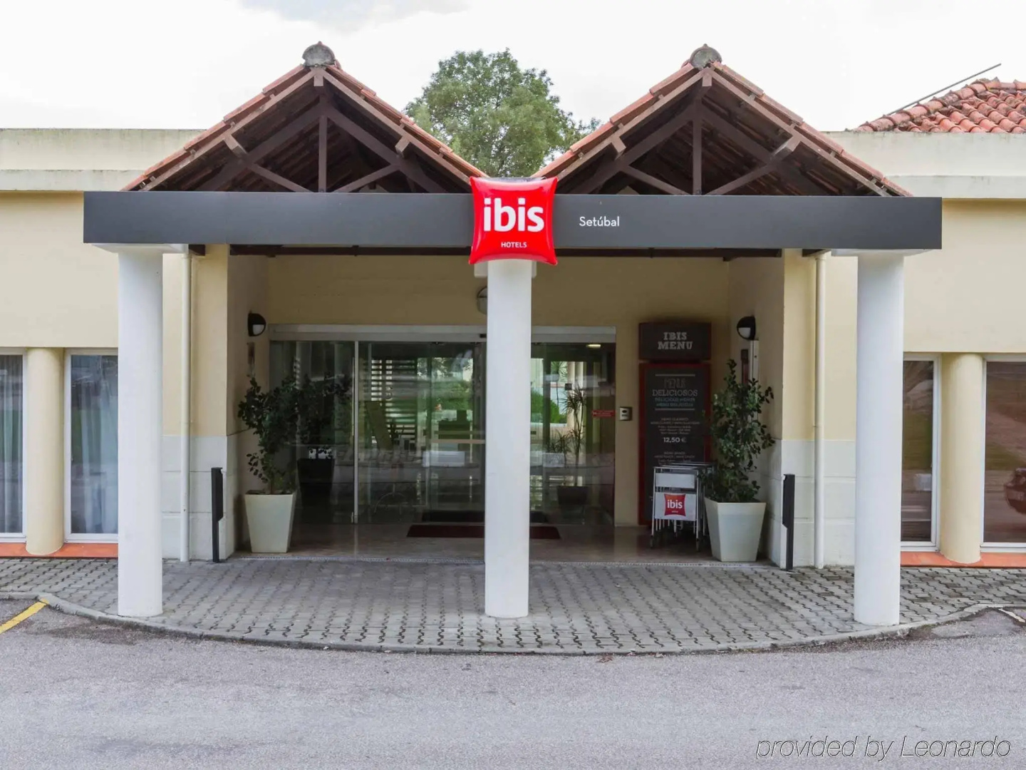 Photo - Hotel ibis Setubal