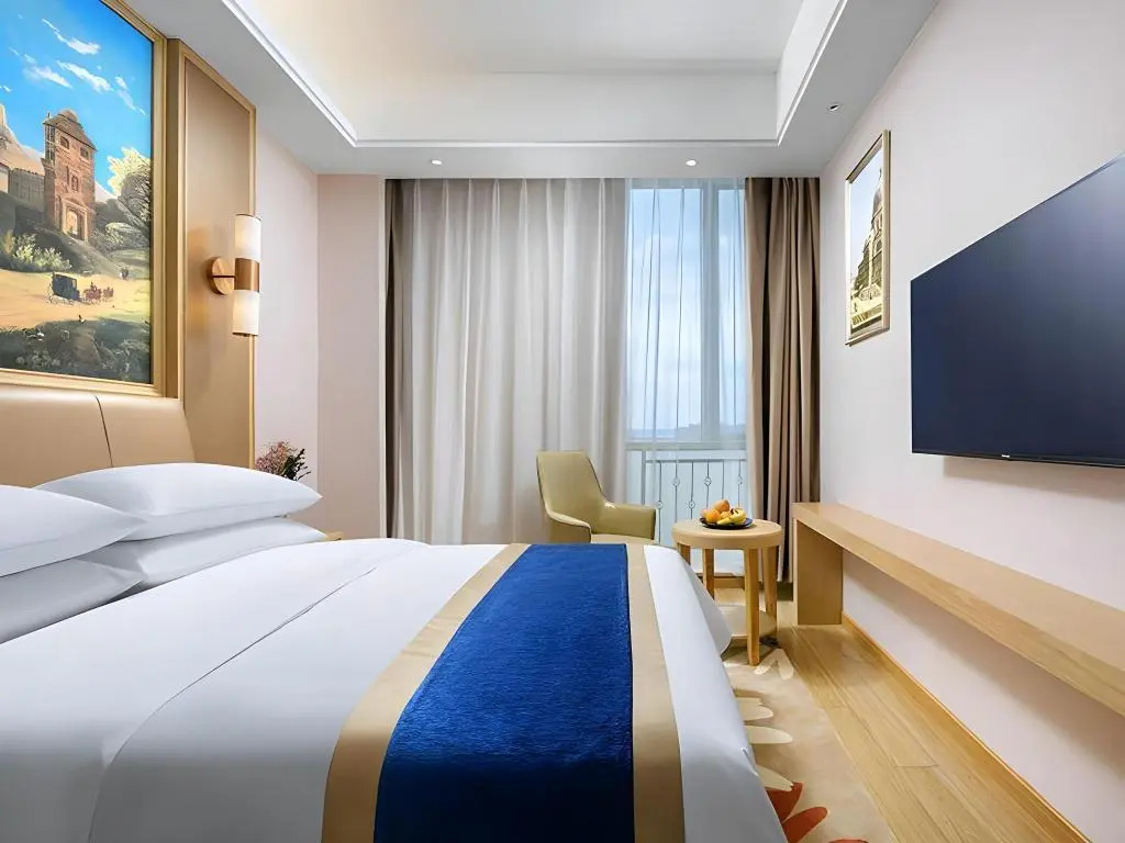 Vienna International Hotel (Dongwu South Road Hongzhuang Metro Station)