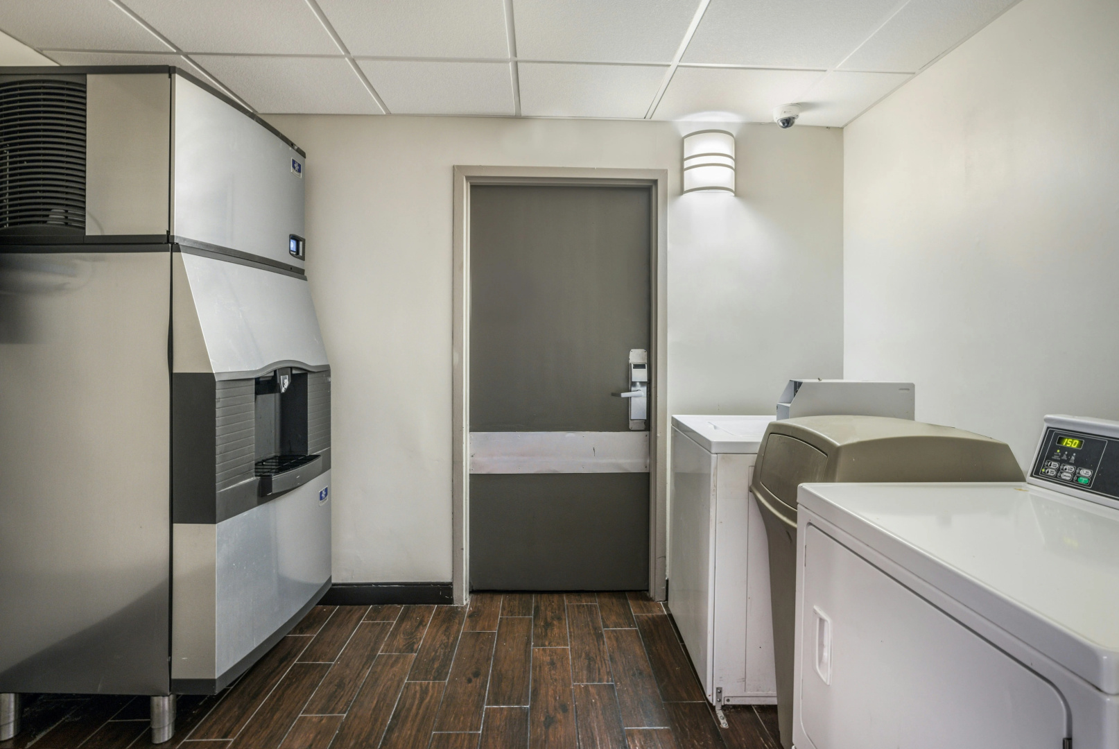 Photo - Red Roof Inn PLUS+ Boston - Woburn/ Burlington