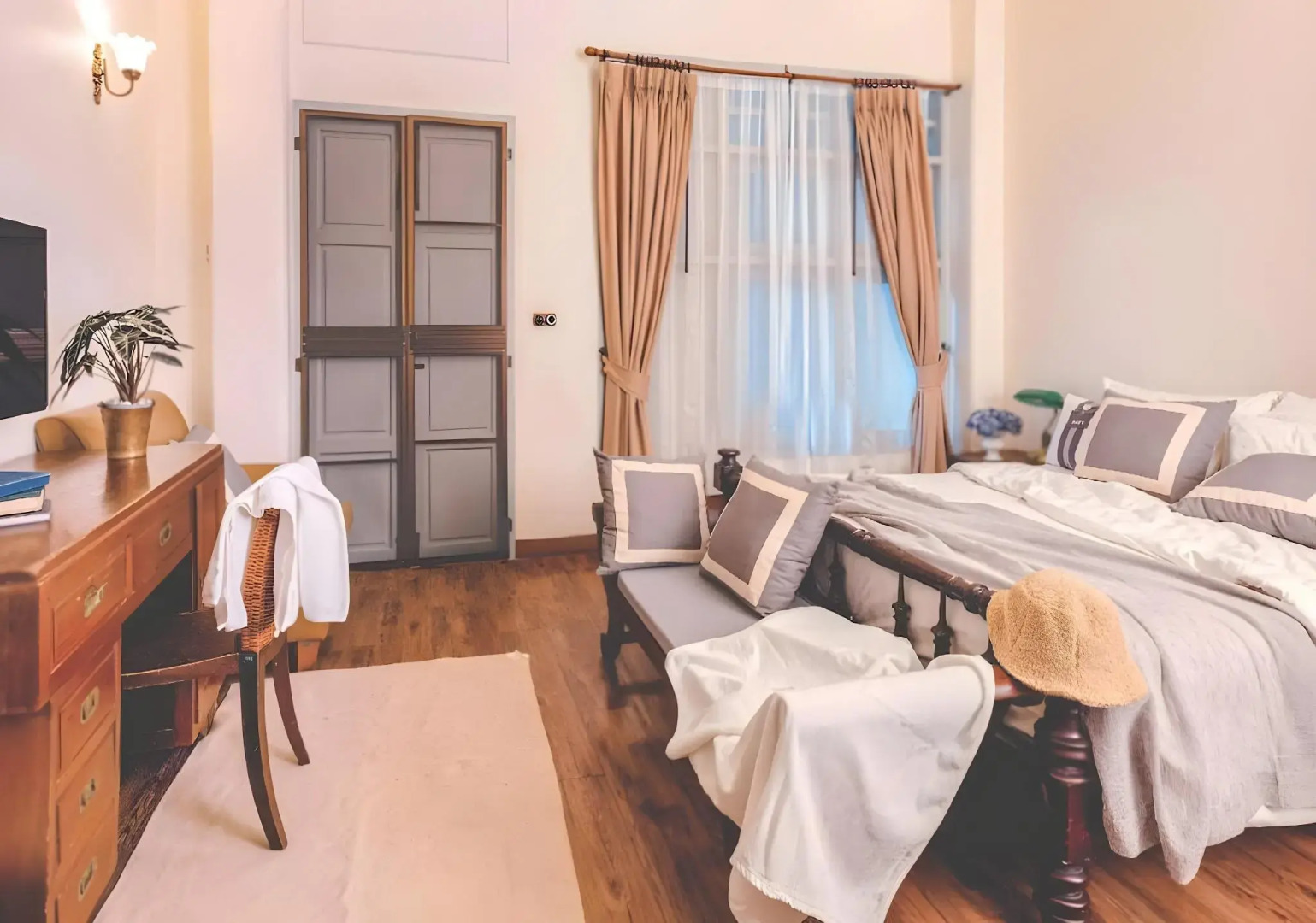 Photo - Yesterday Hotel