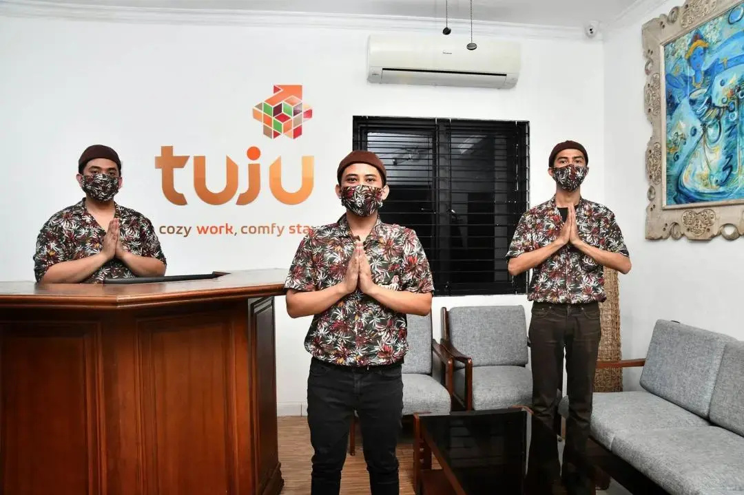 Foto - Tuju Abuserin Syariah