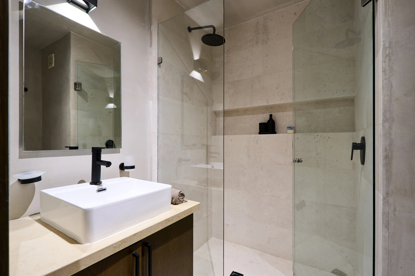 Foto - Bakal Residence By Lockey
