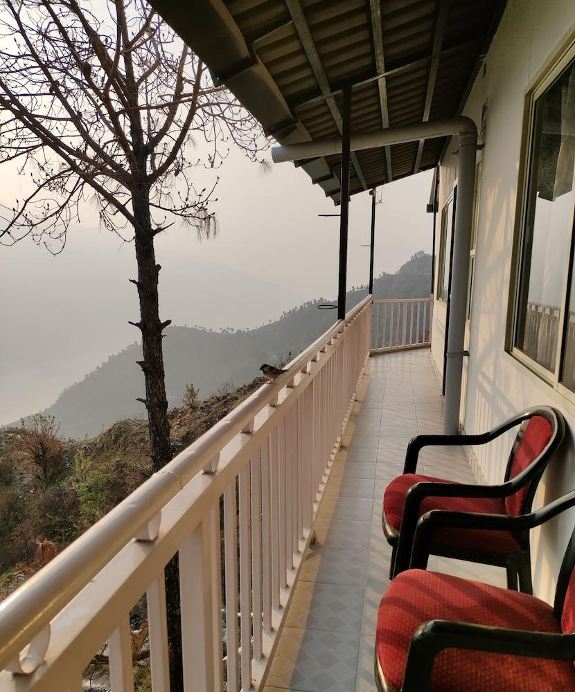 Atulya Neer Hotel