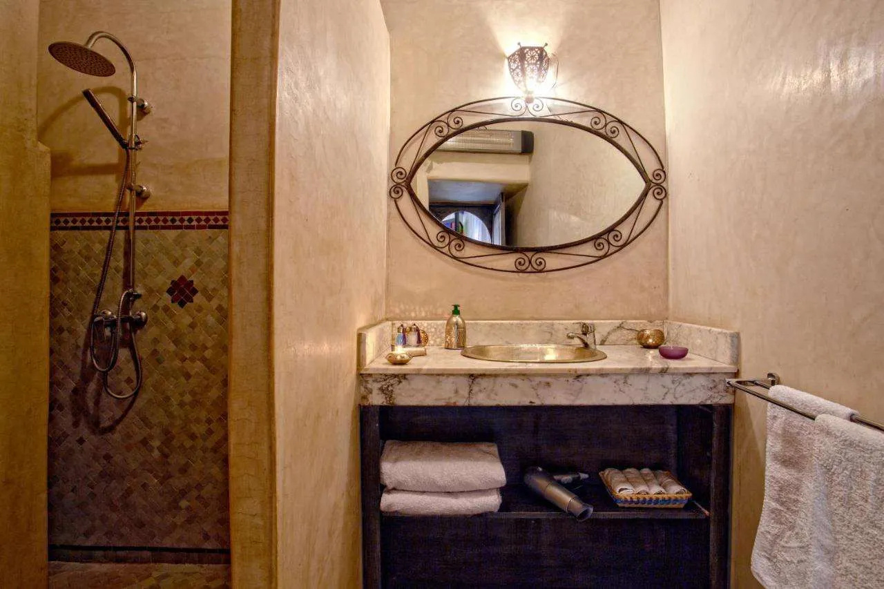 Photo - Riad Basim
