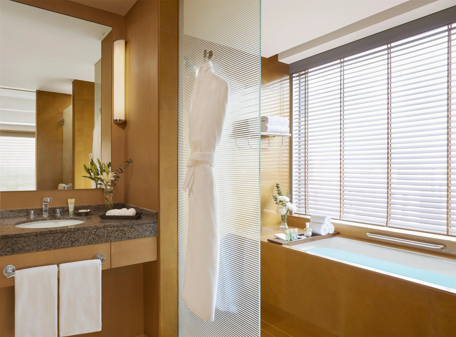Photo - Grand Hyatt Mumbai Hotel & Residences