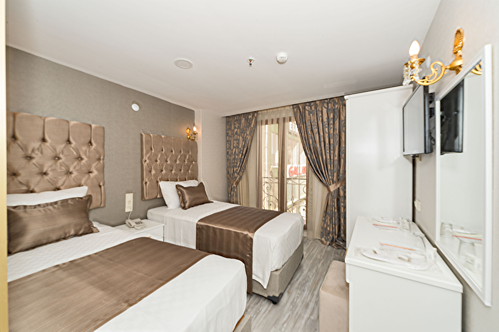 Photo - Grand Pamir Hotel