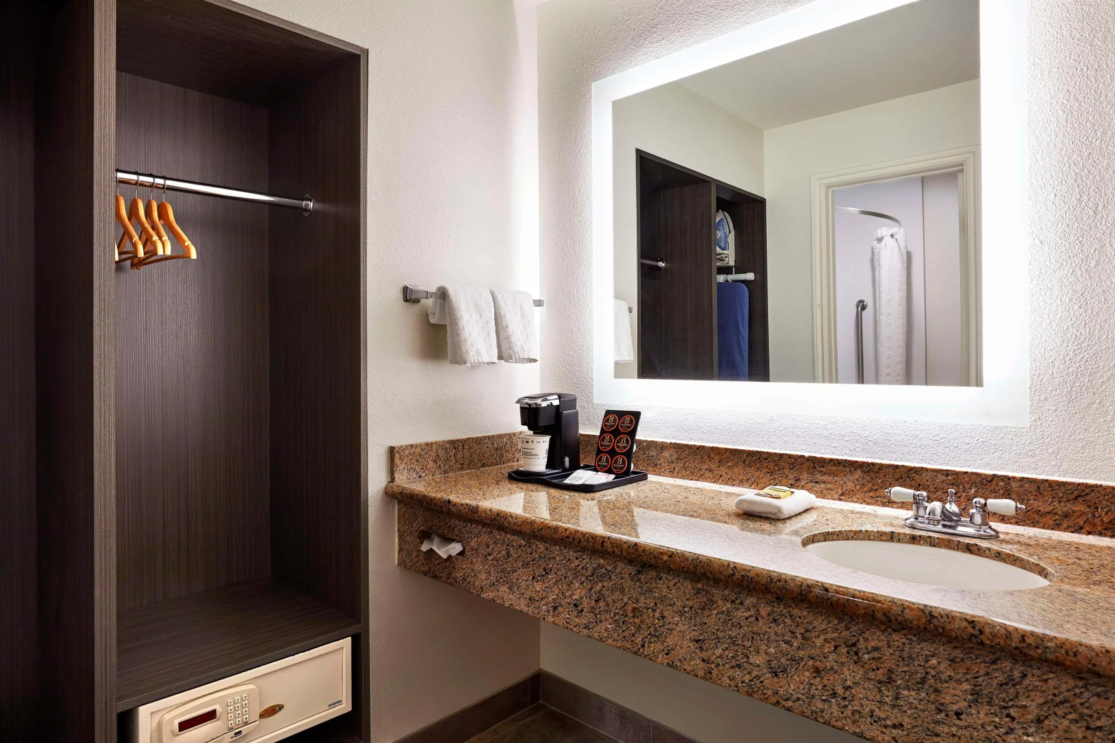 Foto - Best Western Plus Meridian Inn & Suites, Anaheim-Orange