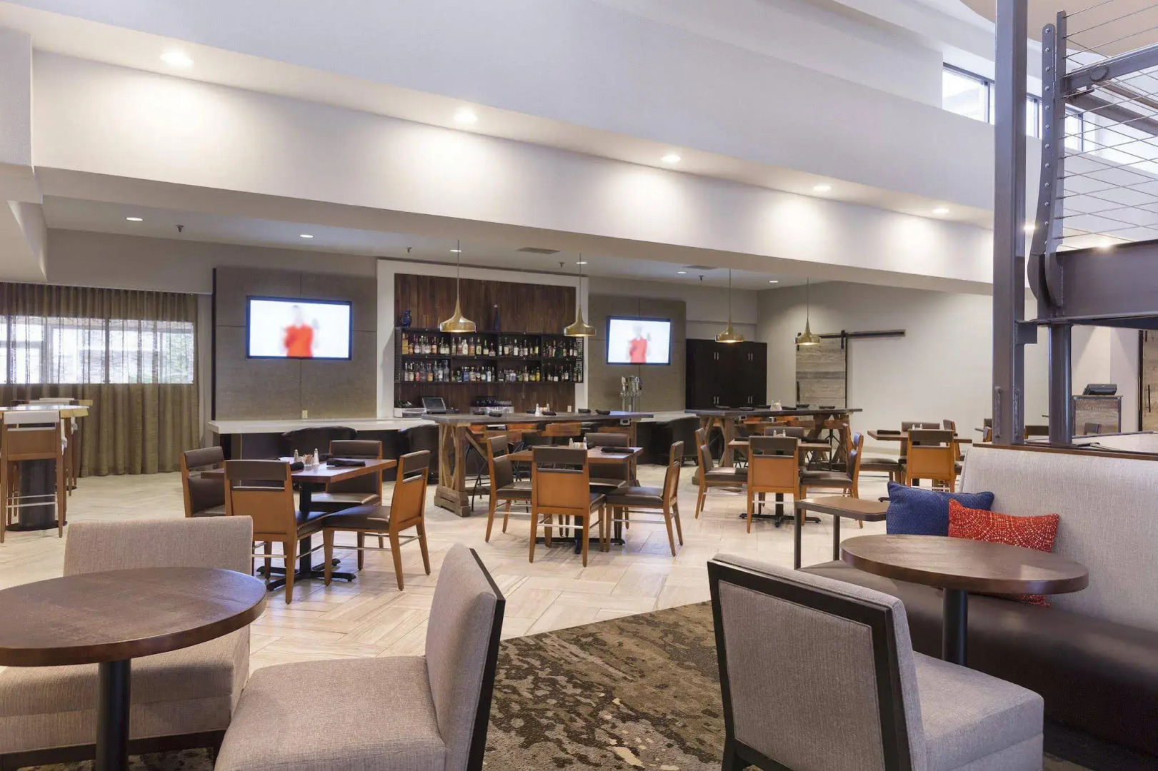 Photo - DoubleTree Suites by Hilton Nashville Airport