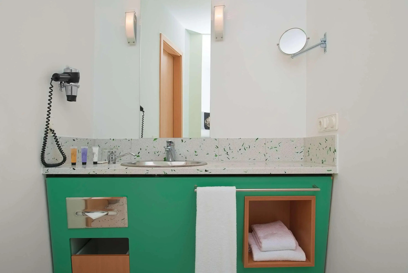 Photo - Four Points by Sheraton Munich Messe