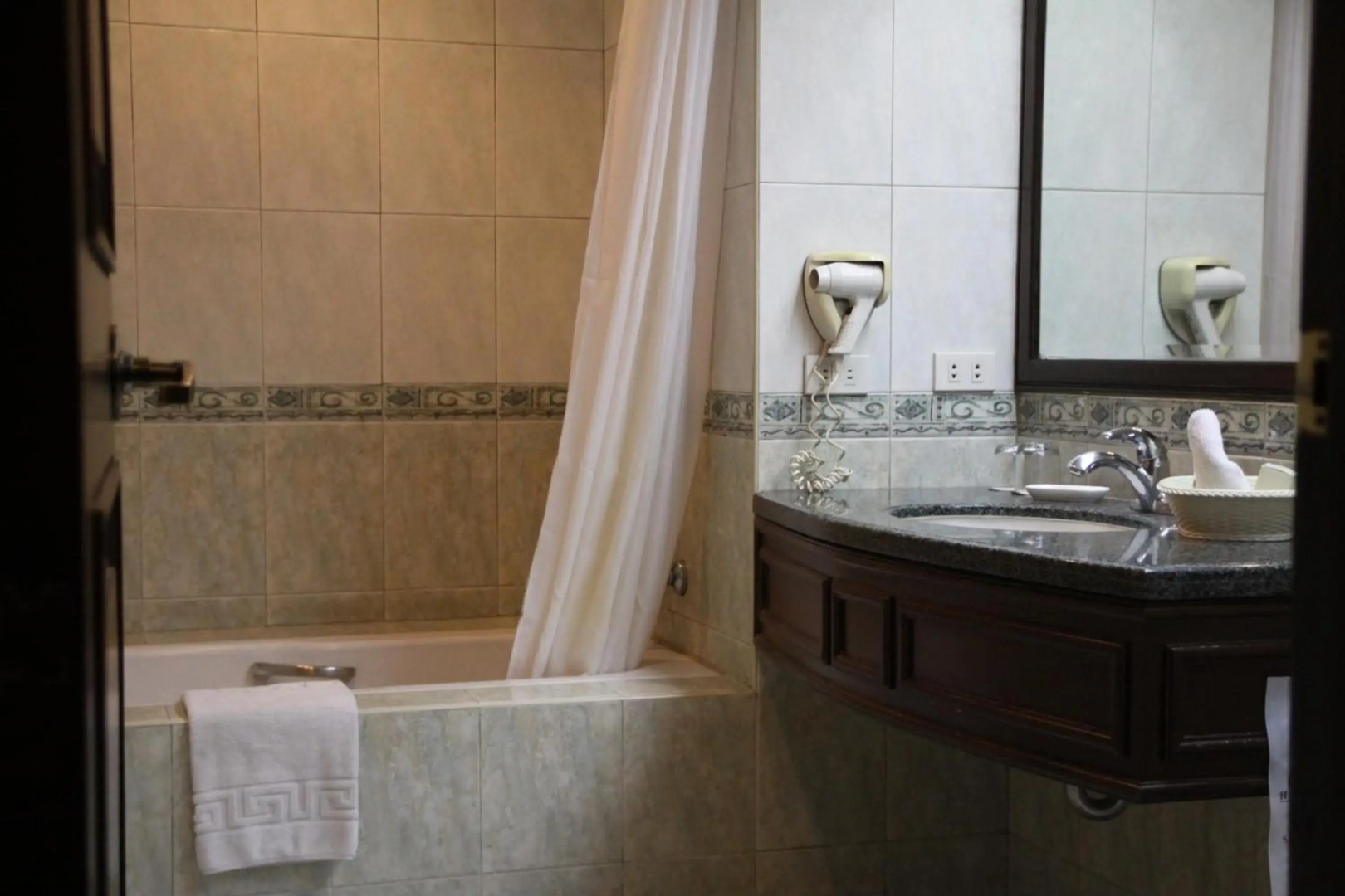 Foto - Herald Suites Solana