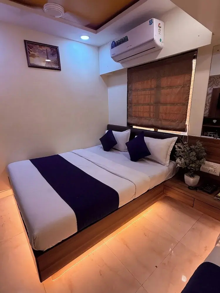 Photo - Hotel Ashyana - Near To Grant Road Station Mumbai