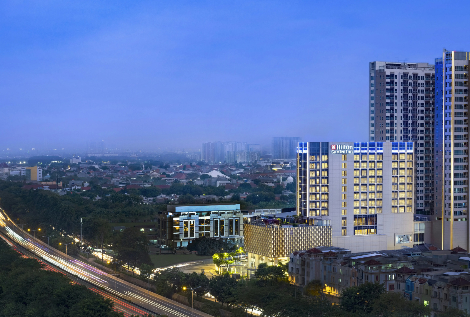 Foto - Hilton Garden Inn Jakarta Taman Palem