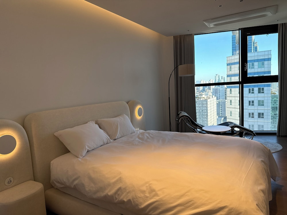 Photo - Caelum Black Gangnam Luxury Residence