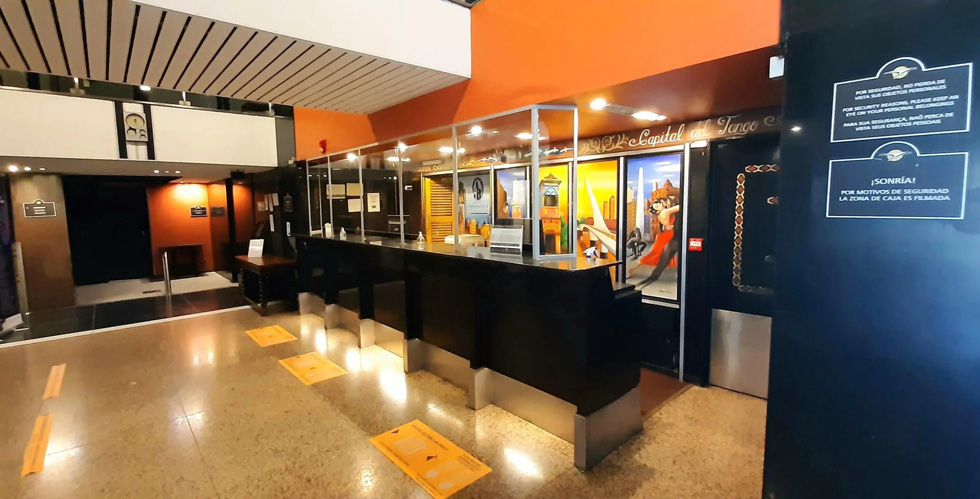 Photo - Globales Republica