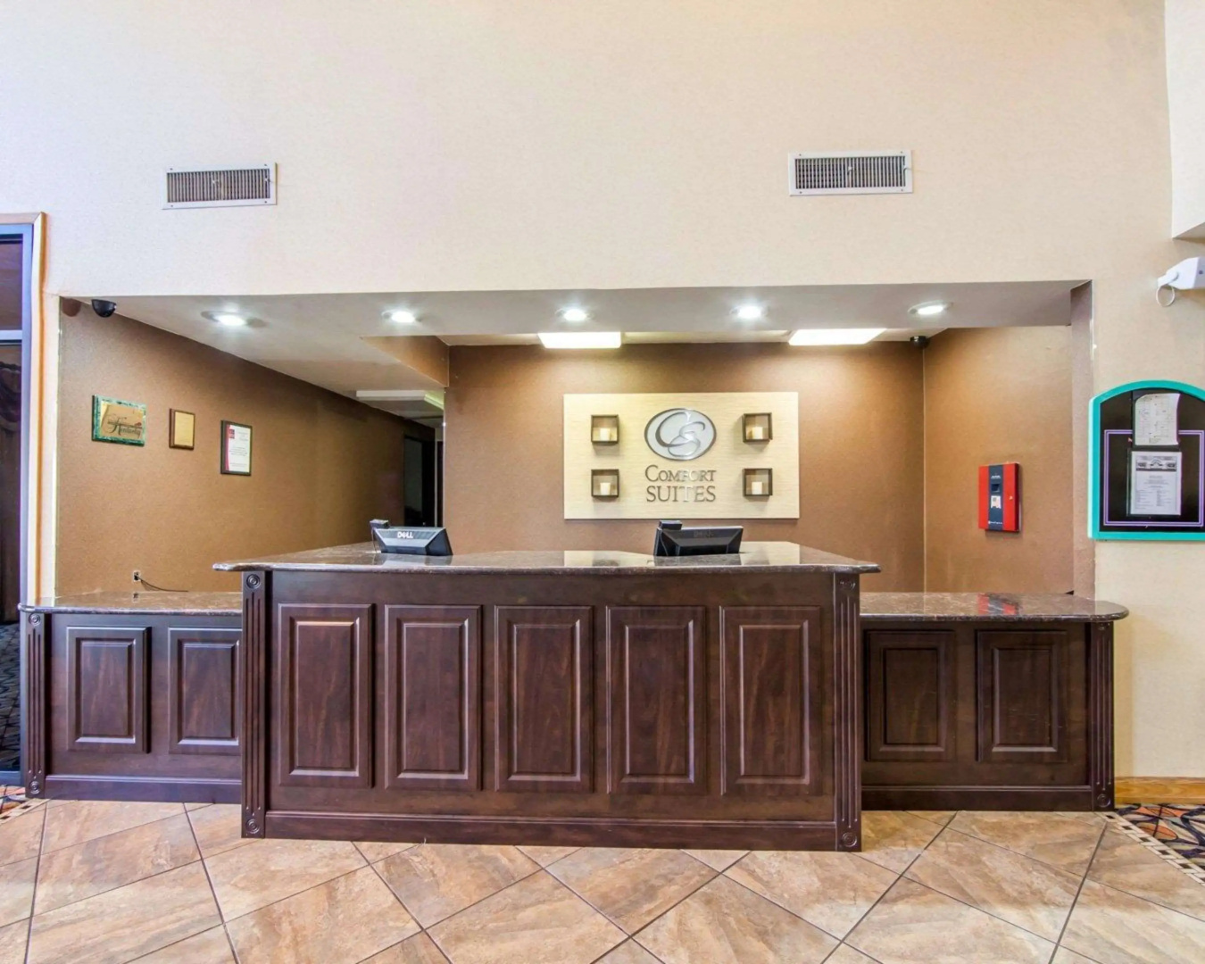 Photo - Comfort Suites London South