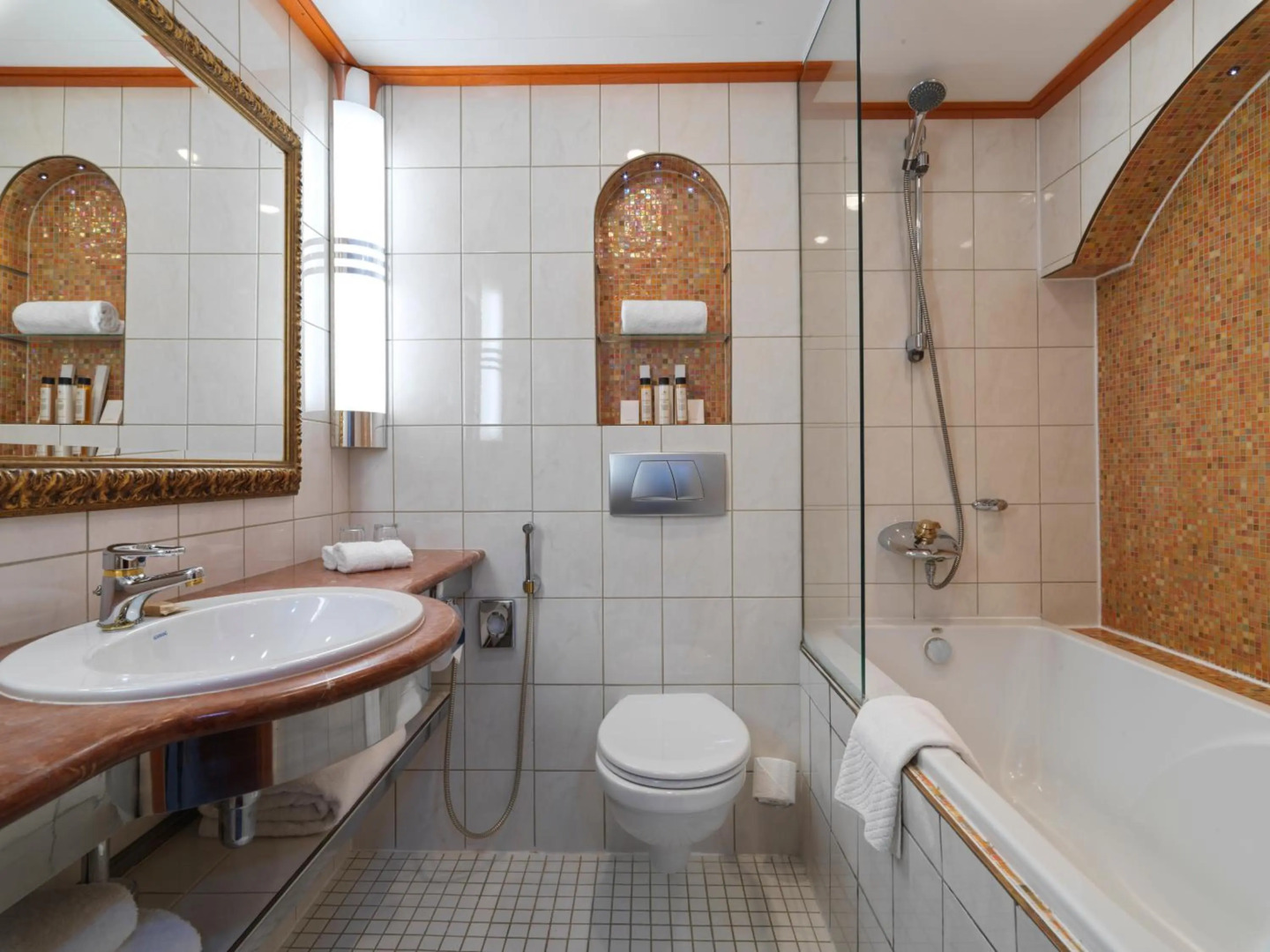 Foto - Sunborn London Yacht Hotel