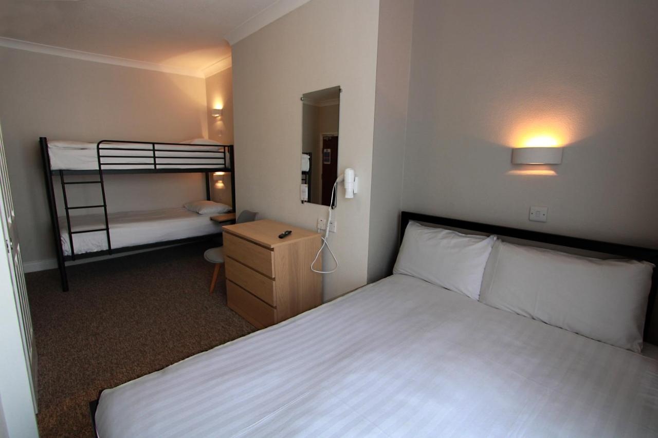 Photo - Lords Hotel
