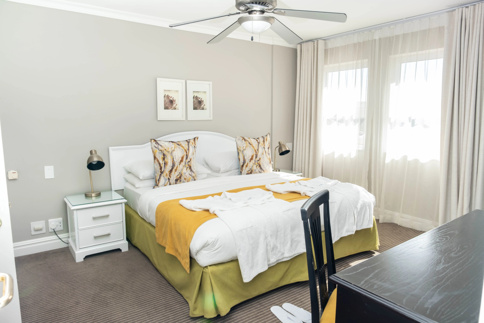 Photo - The Bantry Bay Aparthotel by Totalstay