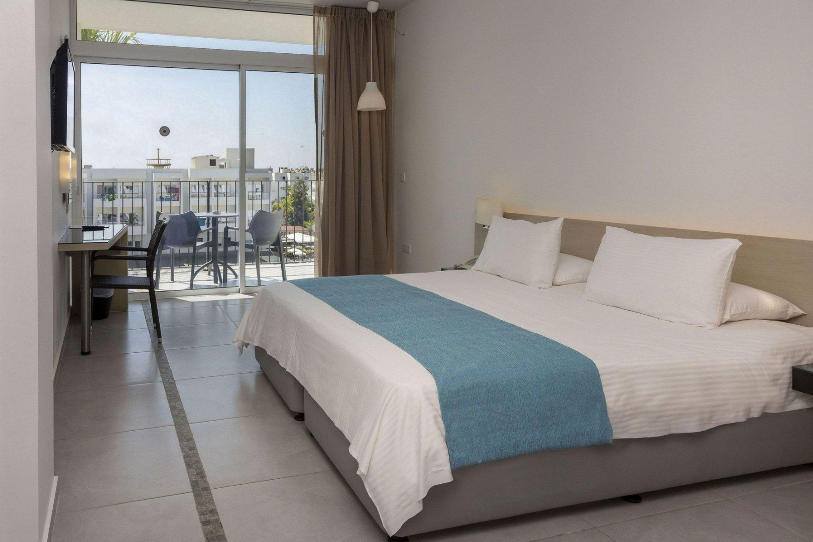 Photo - Mayfair Hotel