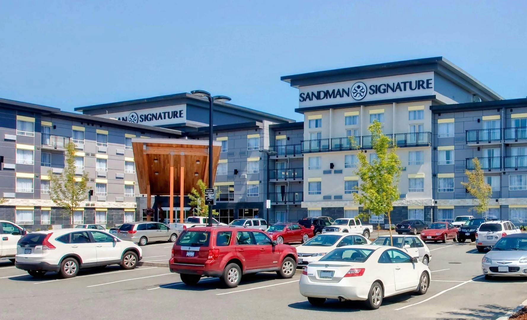 Photo - Sandman Signature Langley Hotel
