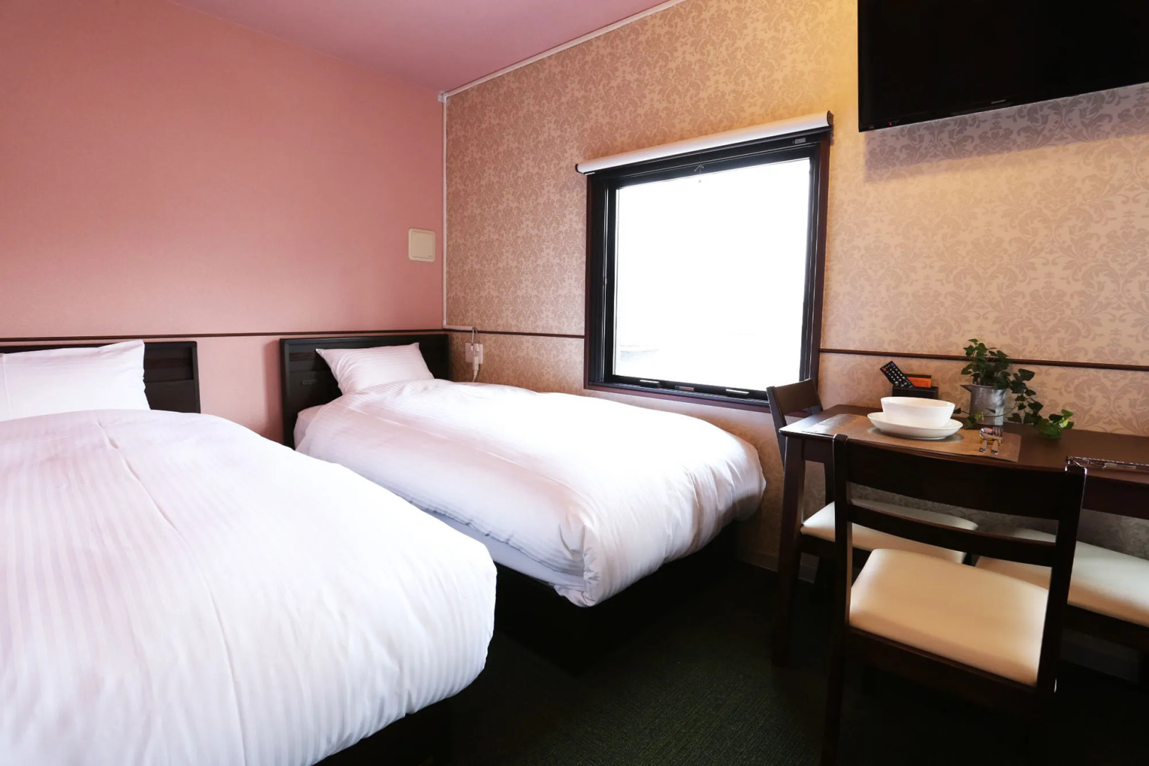 Photo - Rinn Sanjo Ohashi East