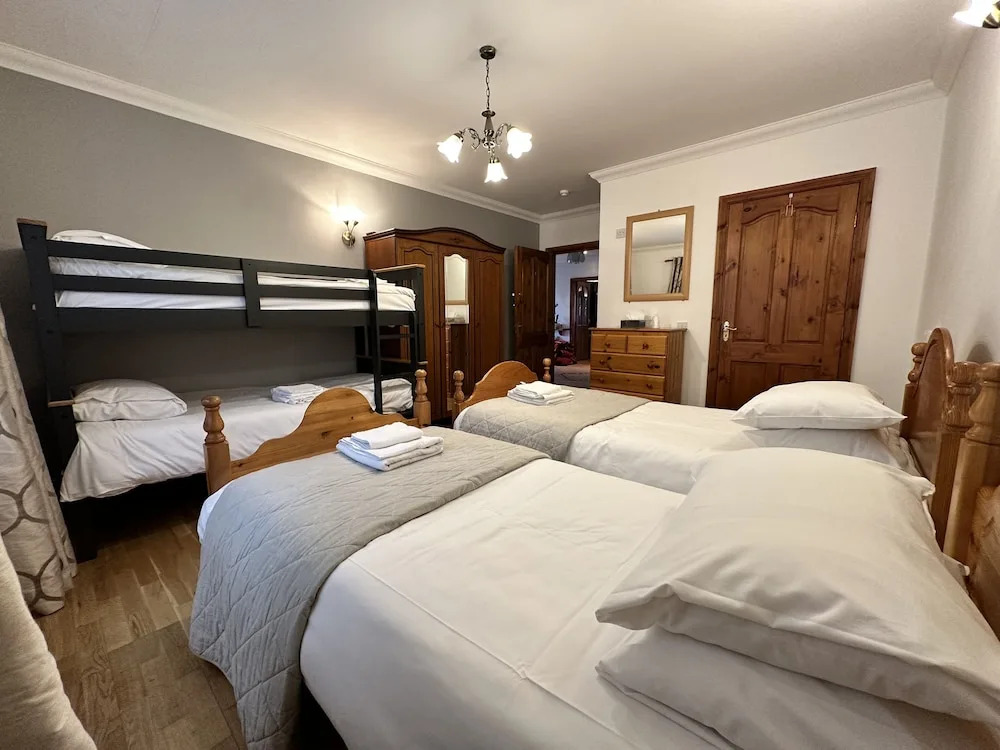 Photo - Malahide Guest Rooms