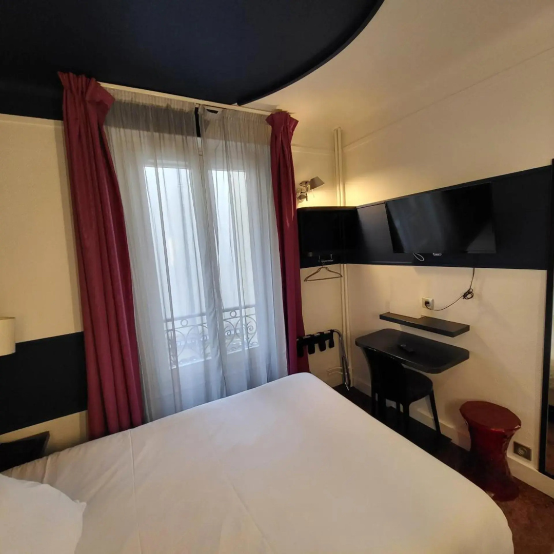 Foto - Accueil Hôtel Paris Pigalle Montmartre - Hôtel rénové