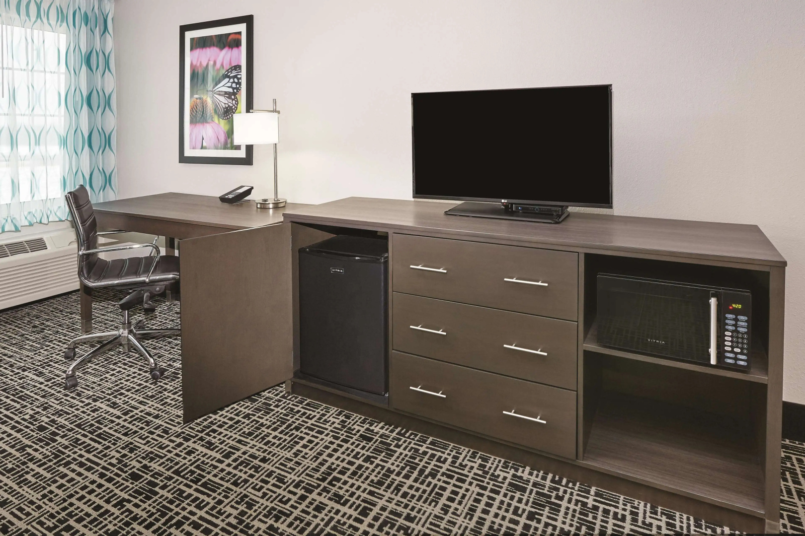 Photo - La Quinta Inn & Suites by Wyndham Springfield IL