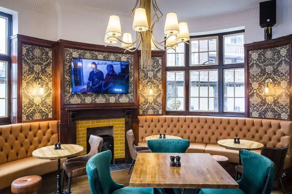 Foto - Three Falcons