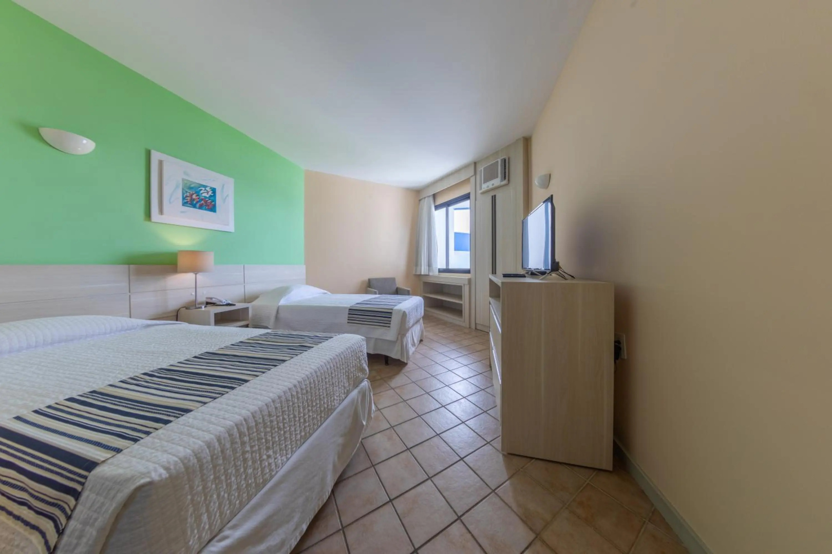 Foto - Ingleses Praia Hotel