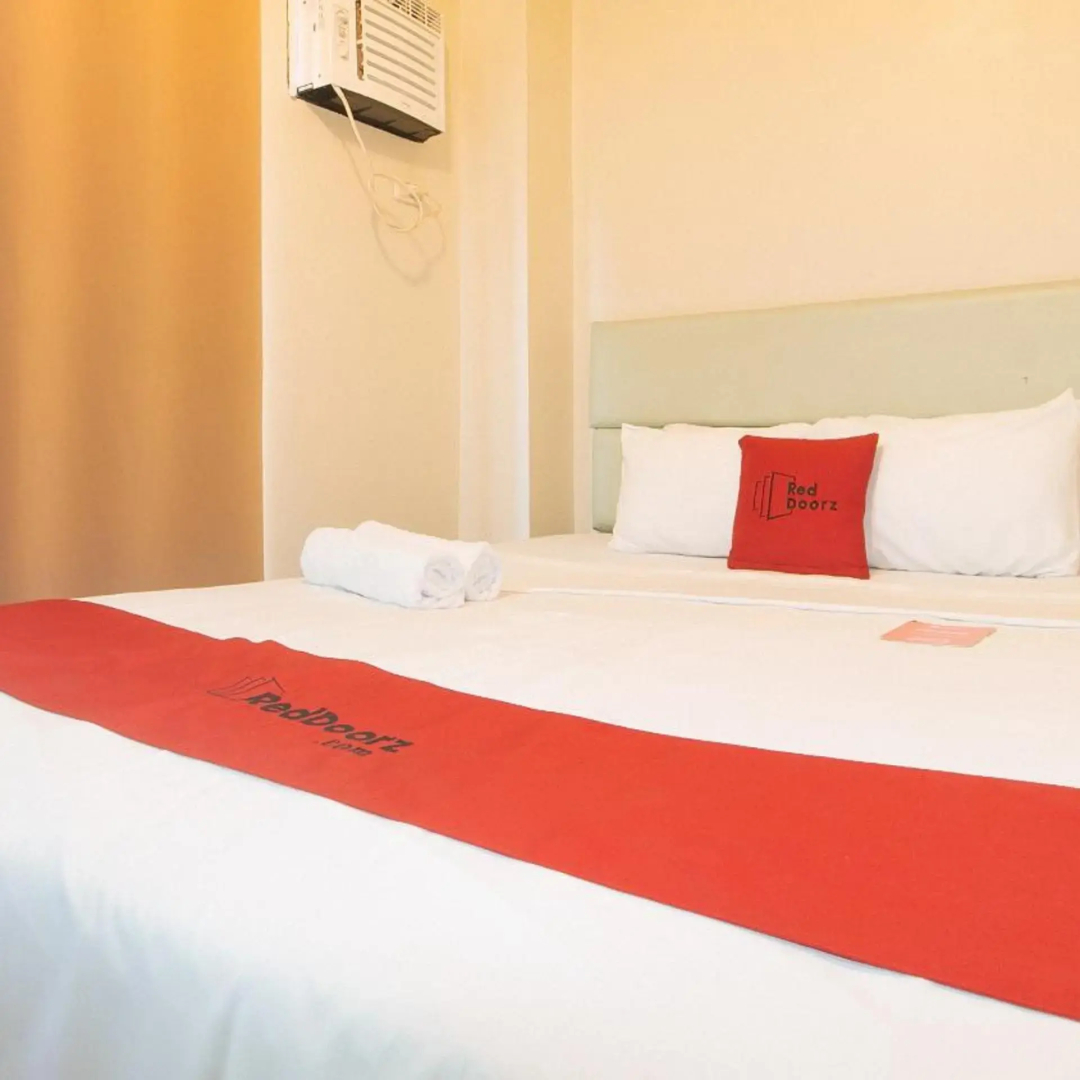 Foto - RedDoorz Plus New Era Budget Hotel Mabolo former RedDoorz near Landers Superstore Cebu City