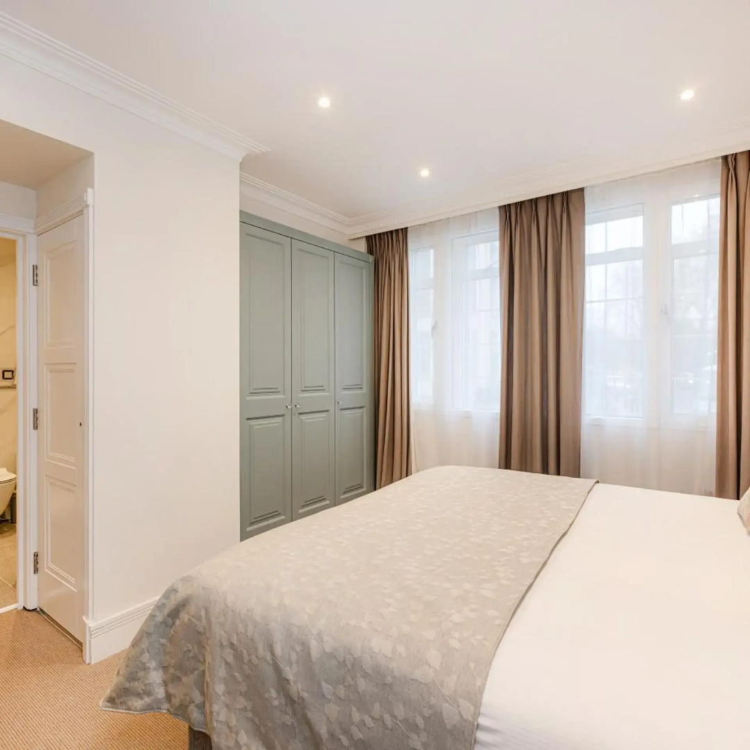 Photo - Fountain House Apartments - Hyde Park, London