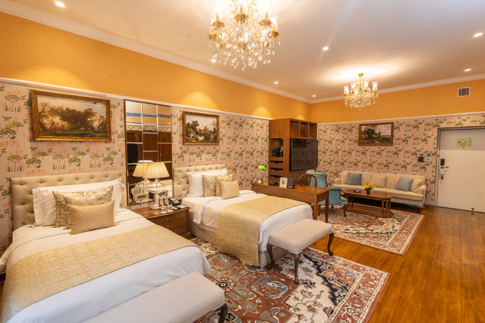 Photo - The Claridges, New Delhi