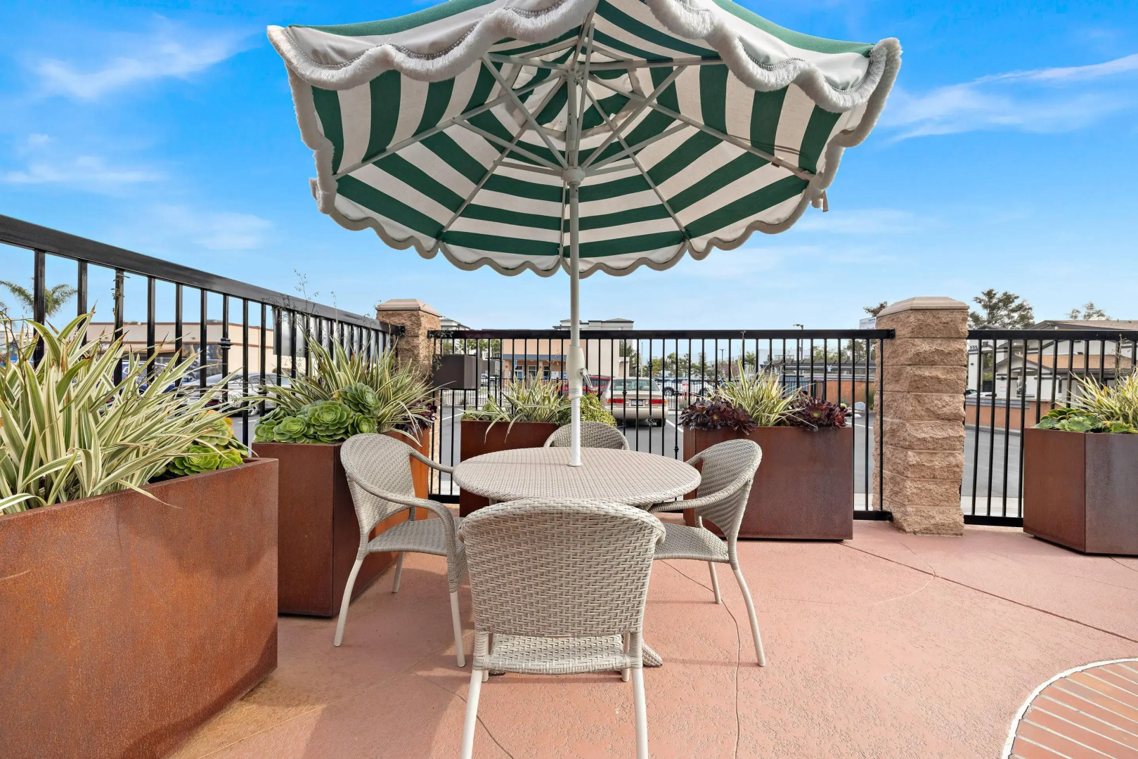 Photo - Econo Lodge Inn & Suites Escondido Downtown