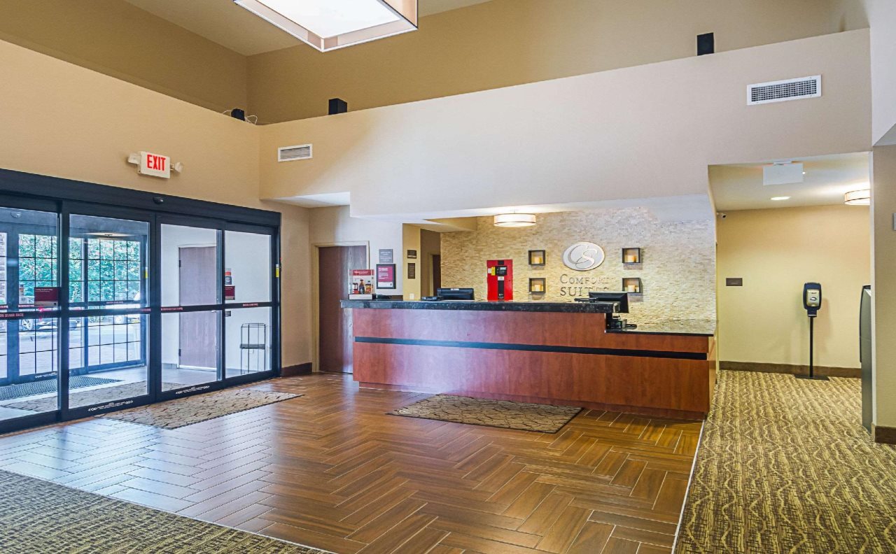 Photo - Comfort Suites Grayslake near Libertyville North