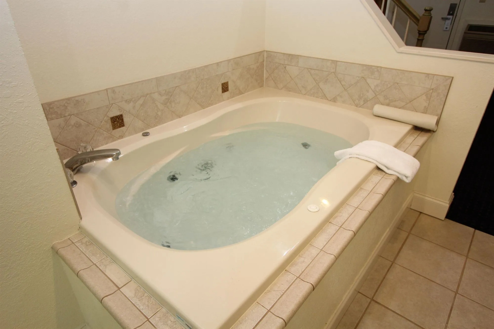 Foto - Crossroads Inn & Suites