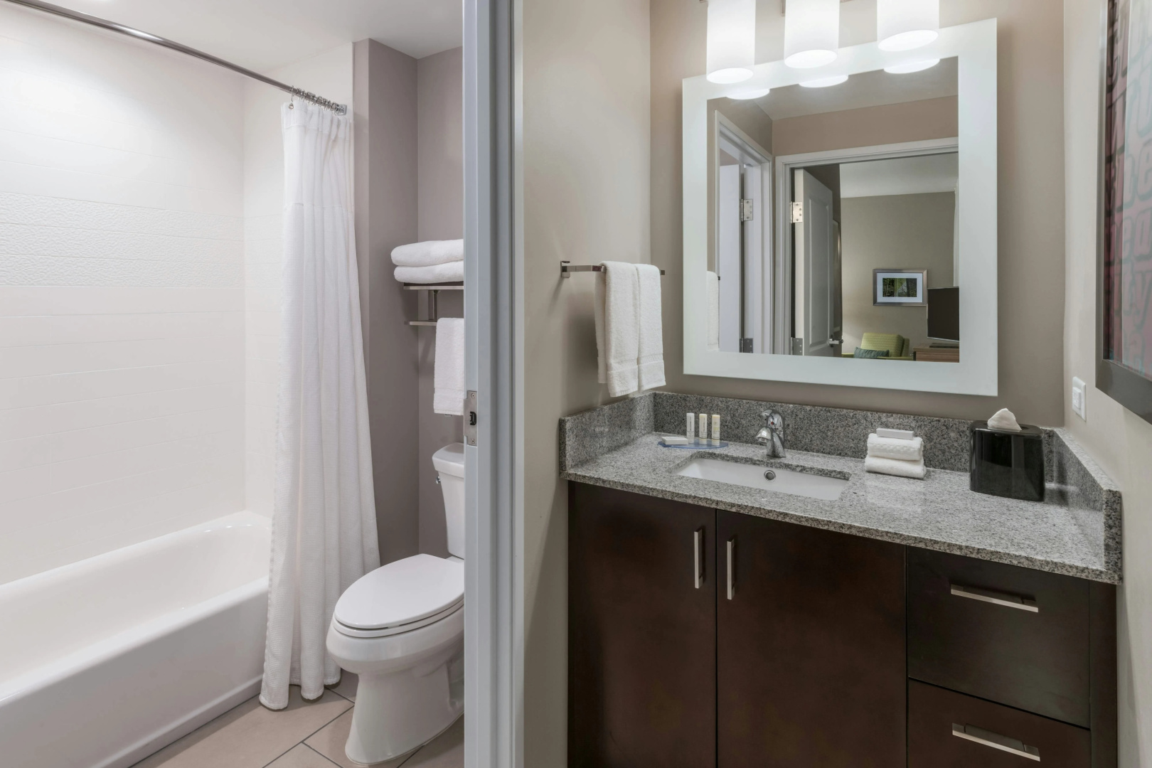 Photo - TownePlace Suites by Marriott Chicago Schaumburg