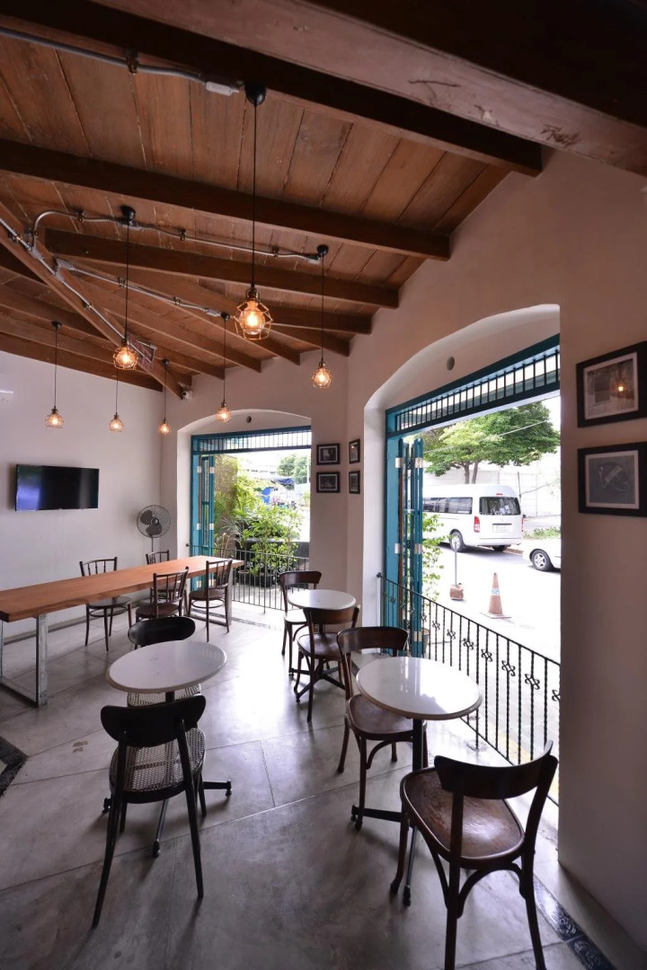 Foto - Neighbor Phuthon