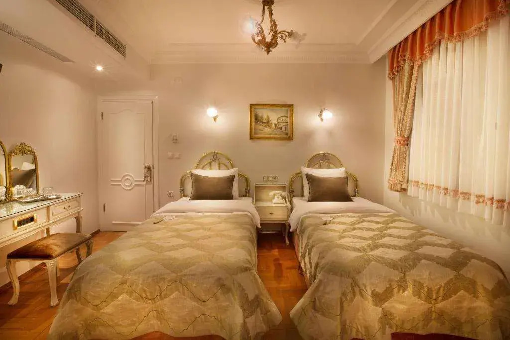 Photo - Valide Sultan Konagi