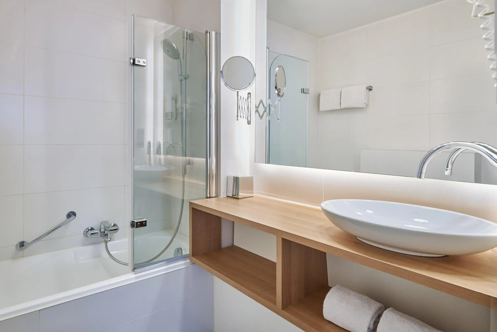 Photo - Theater Hotel