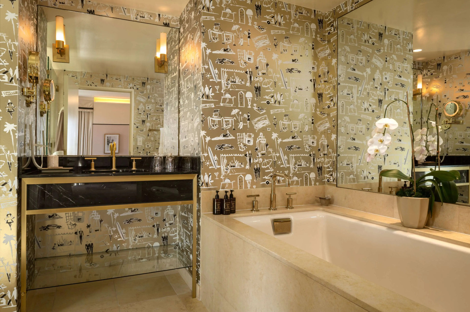 Photo - Sunset Tower Hotel