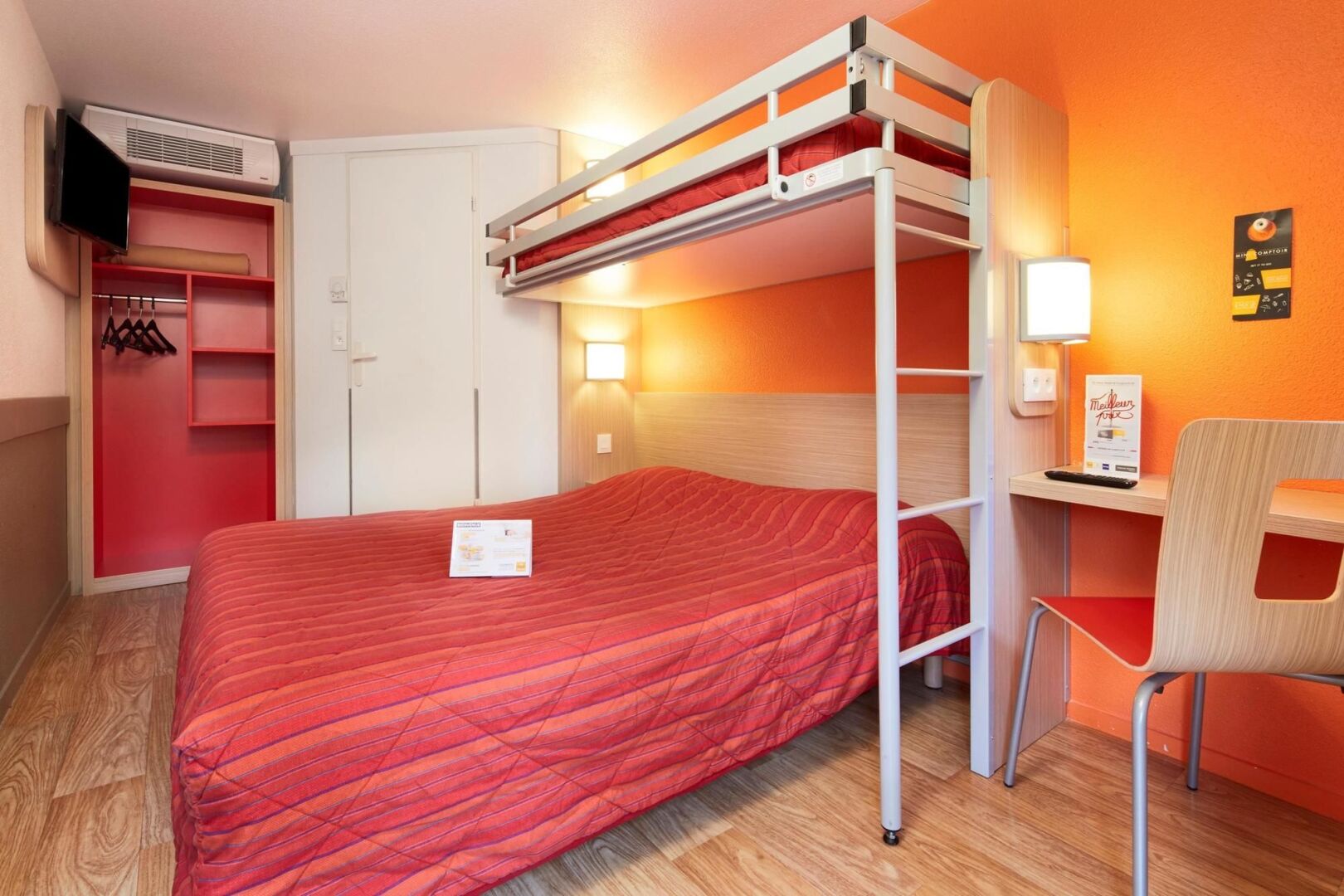 Photo - Premiere Classe Poitiers Futuroscope - Chasseneuil