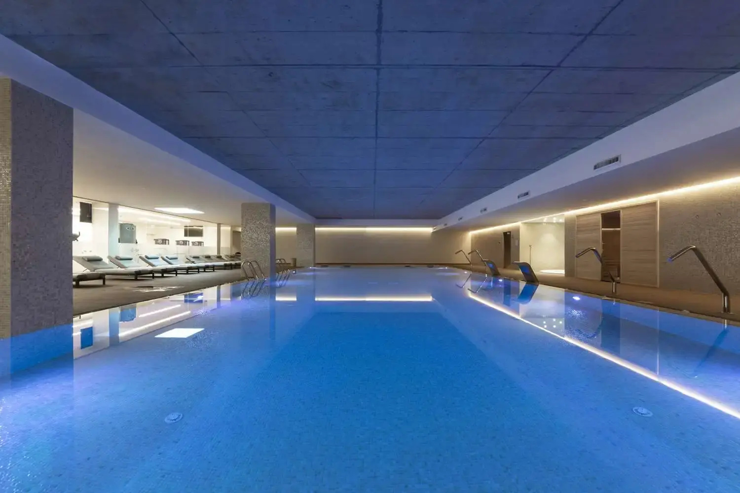 Photo - Boeira Garden Hotel Porto Gaia, Curio Collection by Hilton